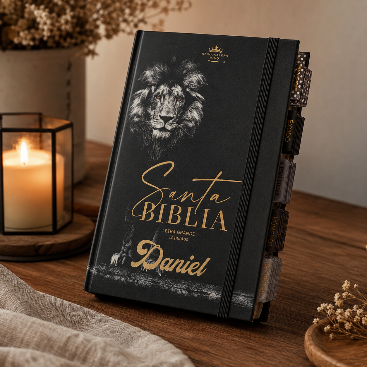 Biblia PERSONALIZADA León Deluxe Reina Valera 1960 Letra GRANDE con Liga